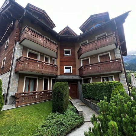 Appartamento Incantevole Con Box E Ski Room, Wi-Fi, Bormio Bagian luar foto