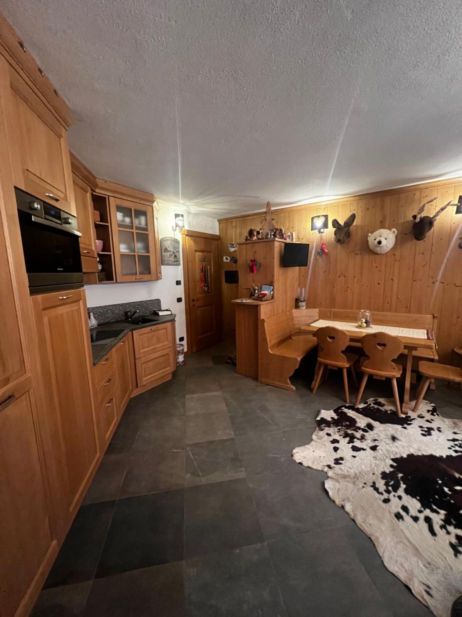 Appartamento Incantevole Con Box E Ski Room, Wi-Fi, Bormio Bagian luar foto